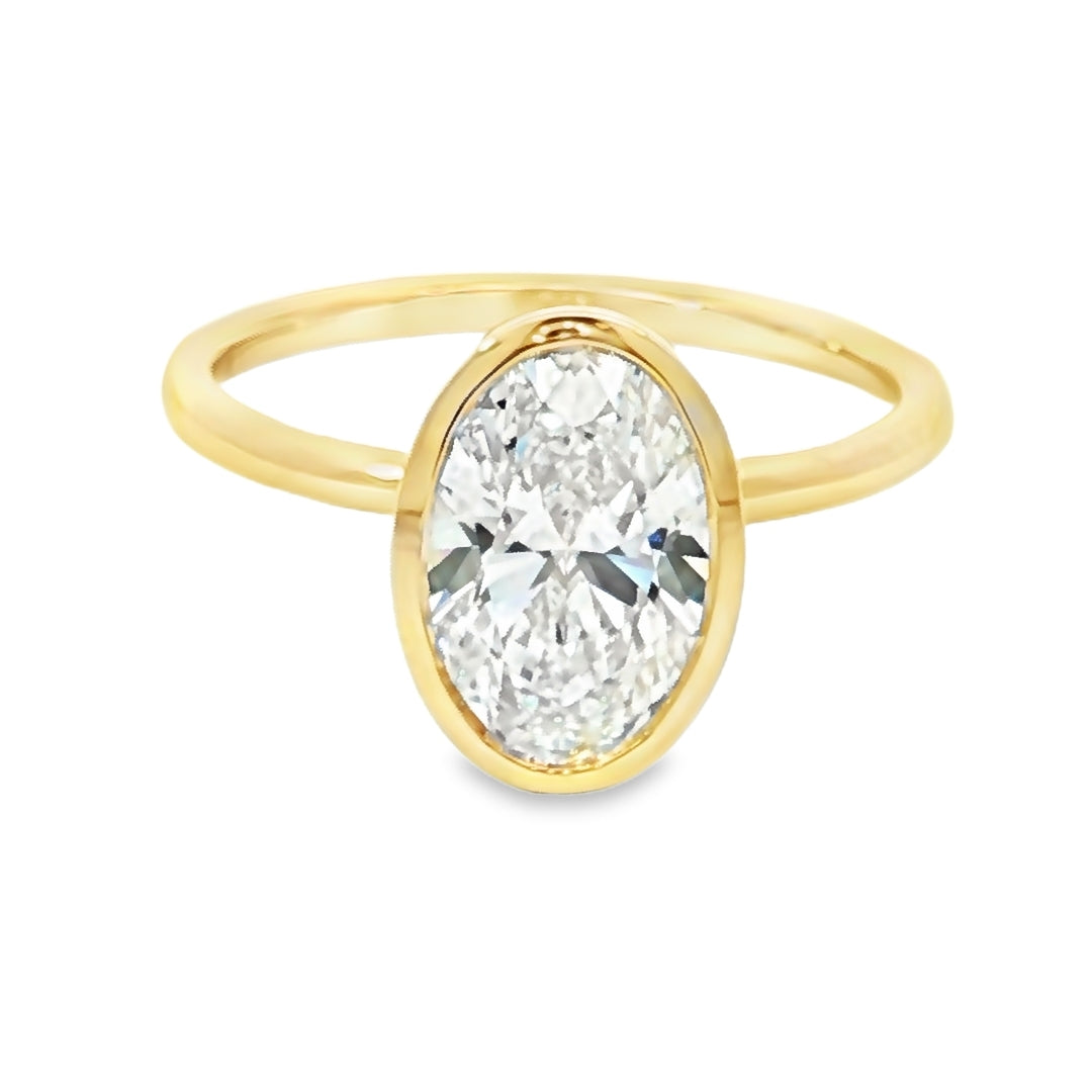 9ct Yellow Gold Lab Grown Oval Diamond Ring.