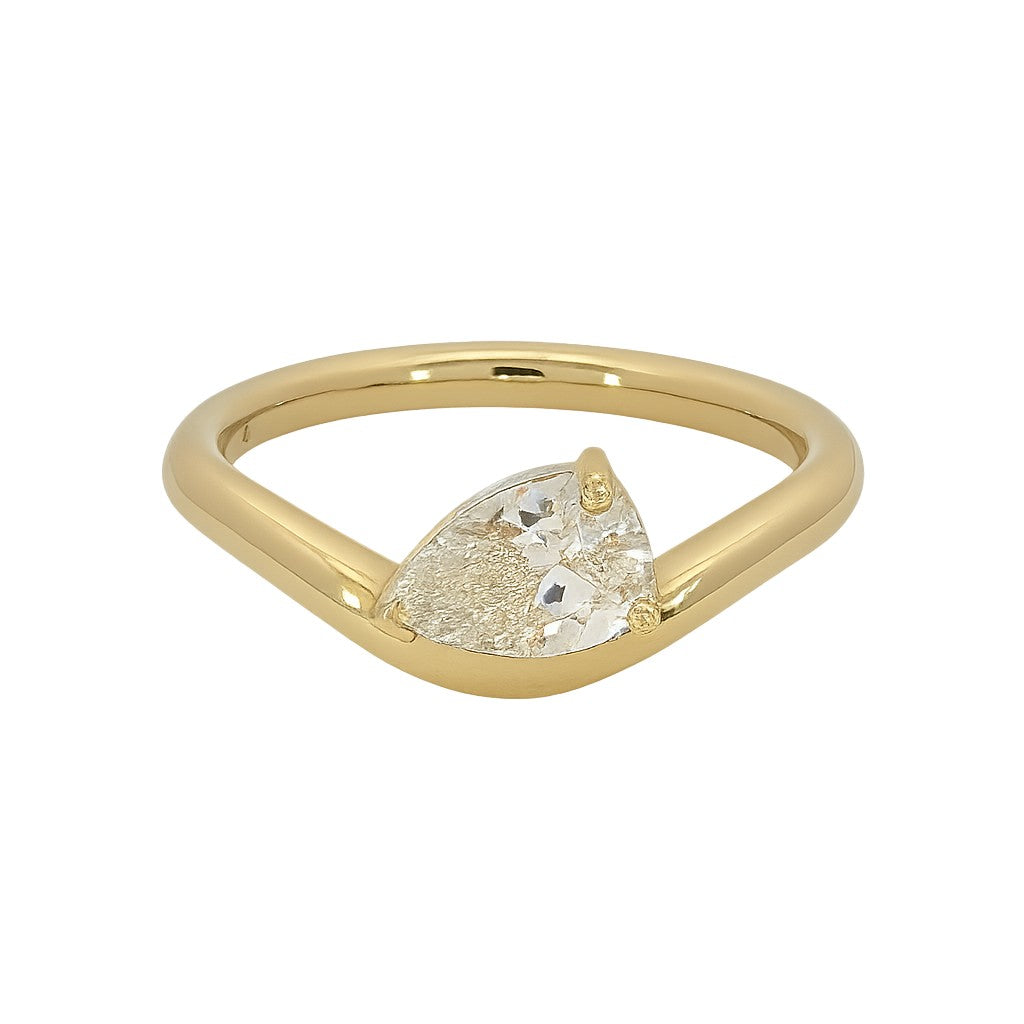 Modern Twist Pear Solitaire Gold Ring. Design No: 3151