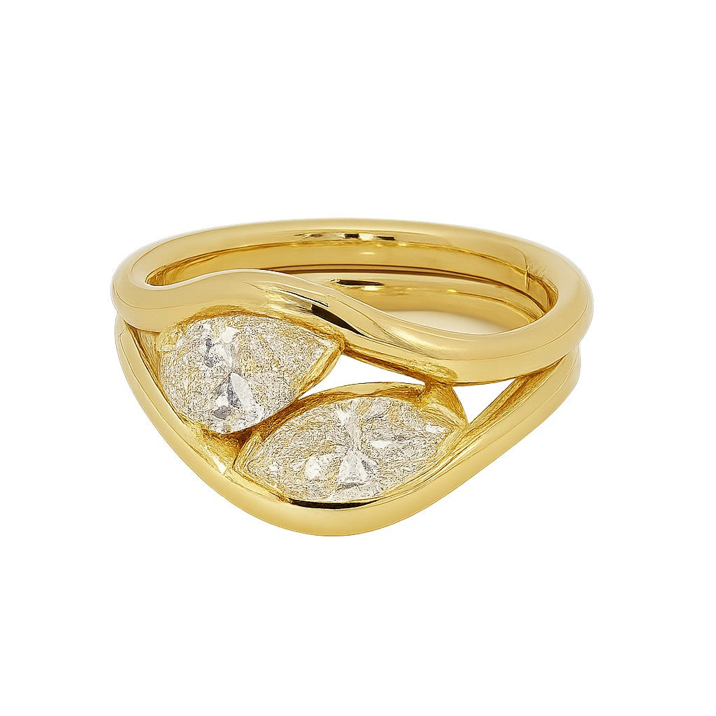 Modern Twist Pear Solitaire Gold Ring. Design No: 3151