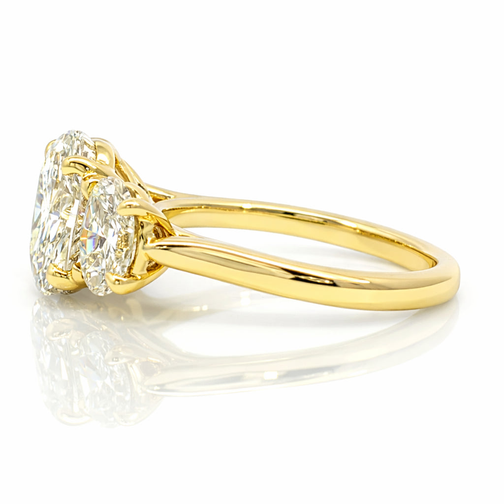 9ct Yello Gold Oval LGD Trilogy Ring Design No: LGR3ST9YOV1.5