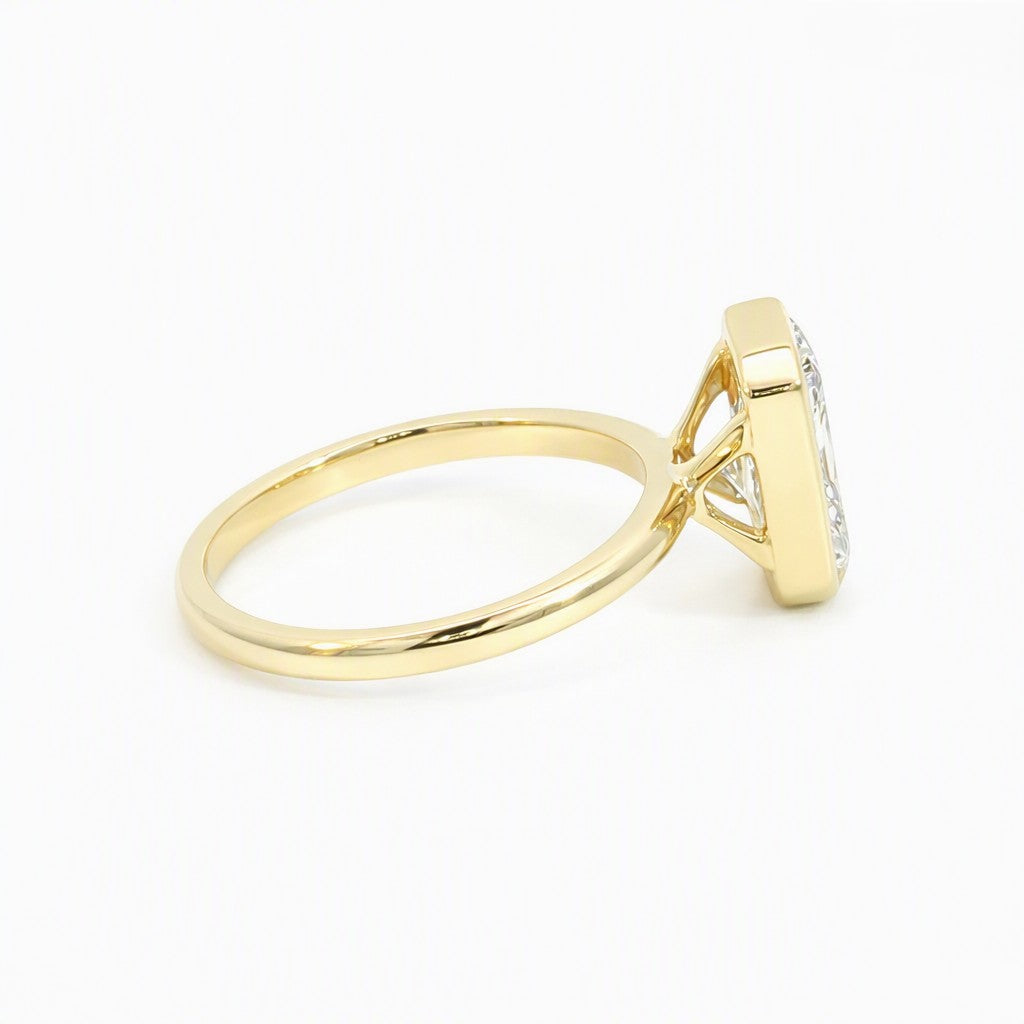 Engagement Ring with 2.06ct E VS1 Radiant Lab‑Grown Diamond in 9ct Yellow Gold