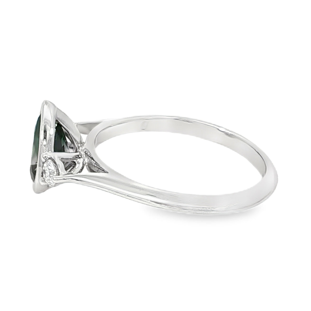 ELANDRA Ring – 18ct White Gold with Natural Australian Sapphires. Design No: SDTPENPWP001