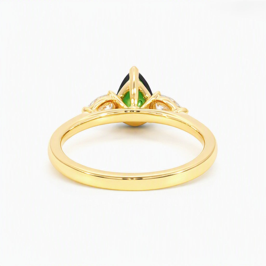 Sapphire Dreams - Emma, 18ct Yellow Gold Australian Sapphire & Mined Diamond Ring. Design: SDEOVSSYP007