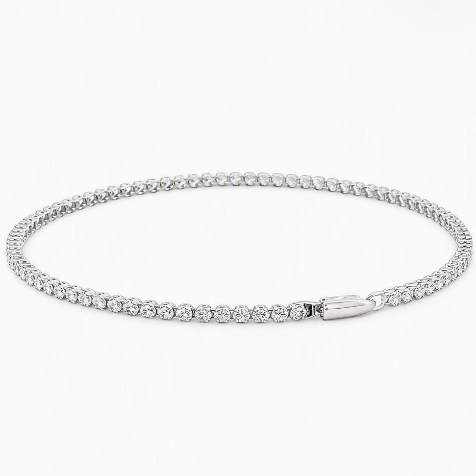 9ct White Gold Ultra‑Light Diamond Tennis Bracelet. Design: DBR019