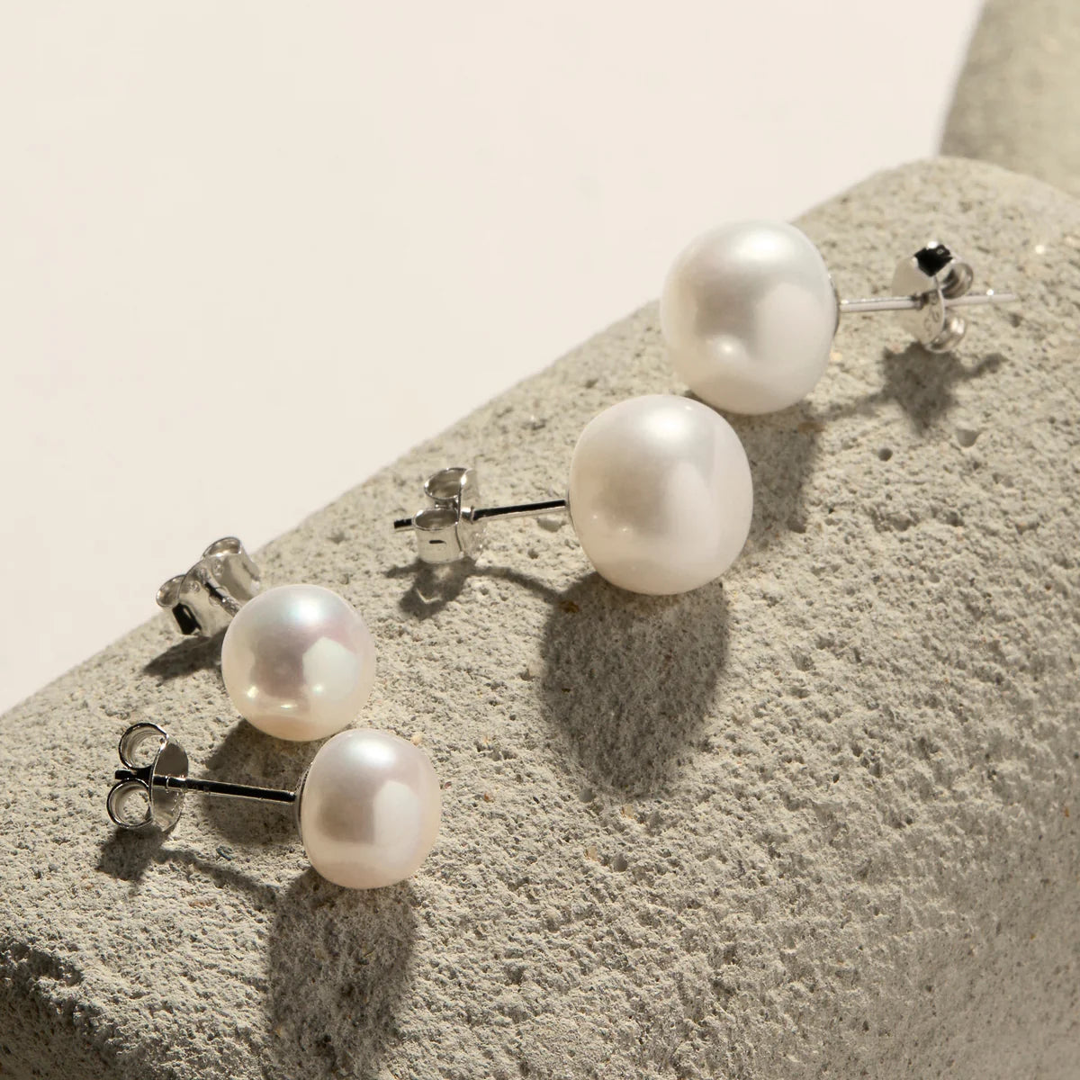 Najo Luminosity Pearl Bridal Stud Earring. Large. Design: E6773