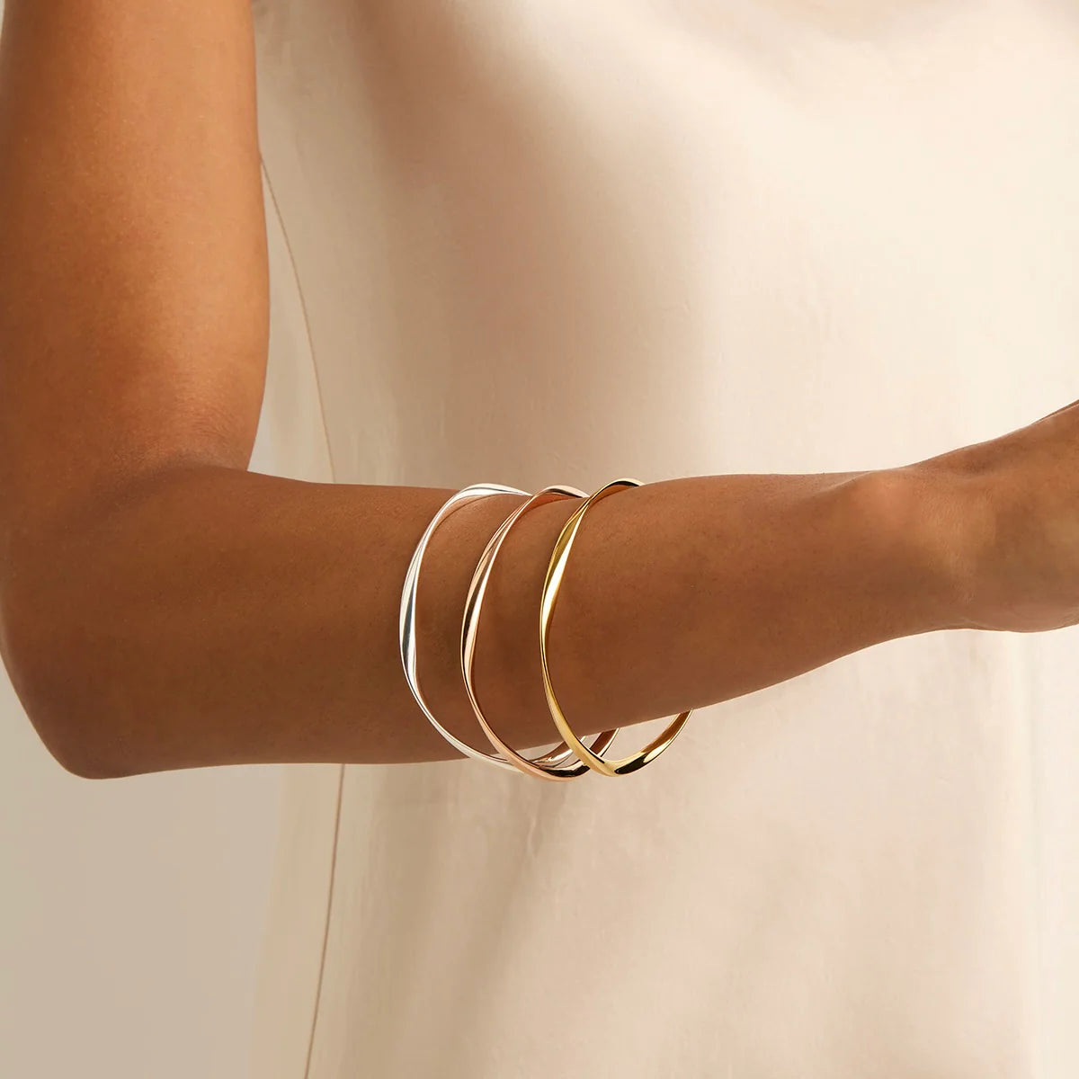 Najo Garden of Eden Bangle. Design: B5136-65