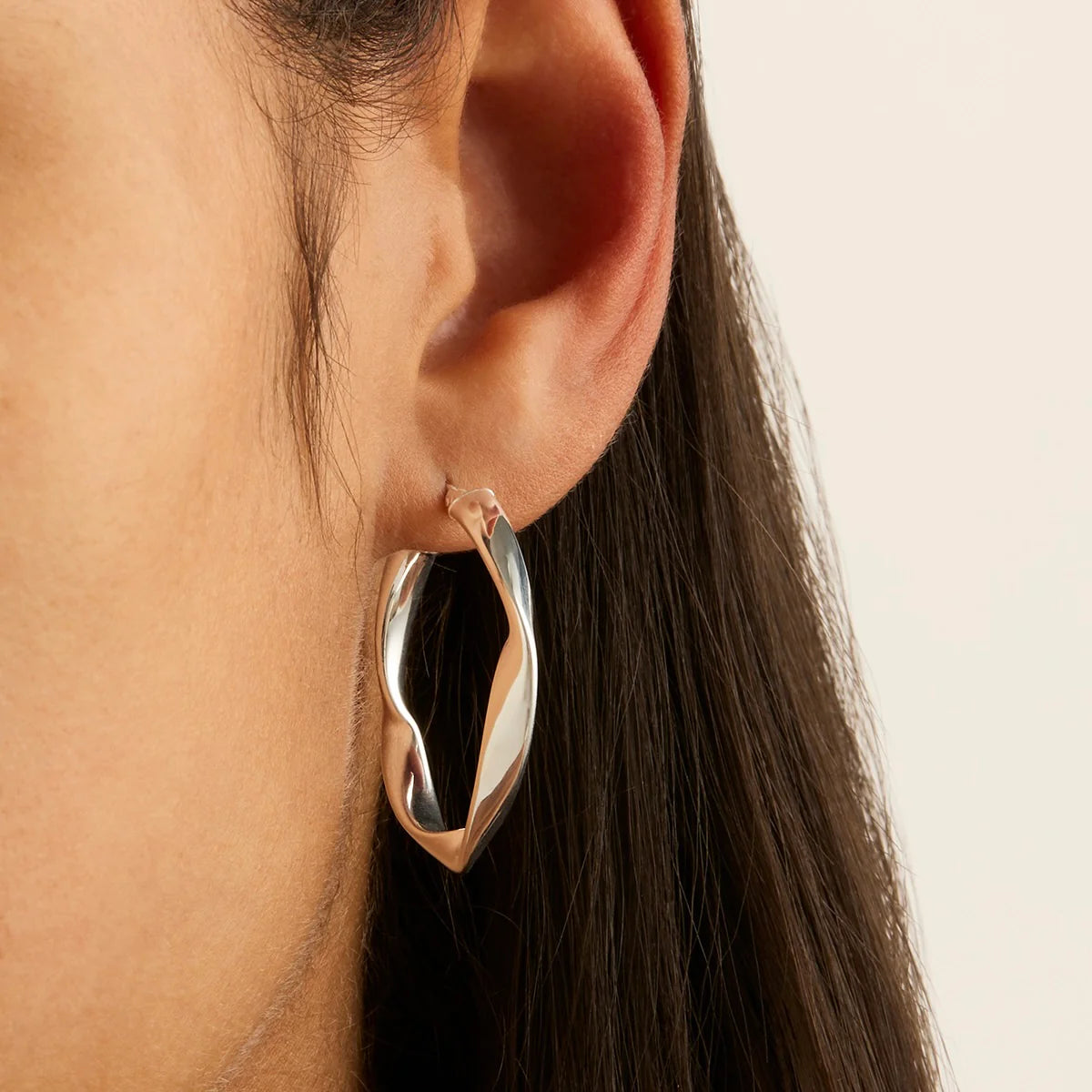 Najo Garden of Eden Hoop Earring. Design: E6617