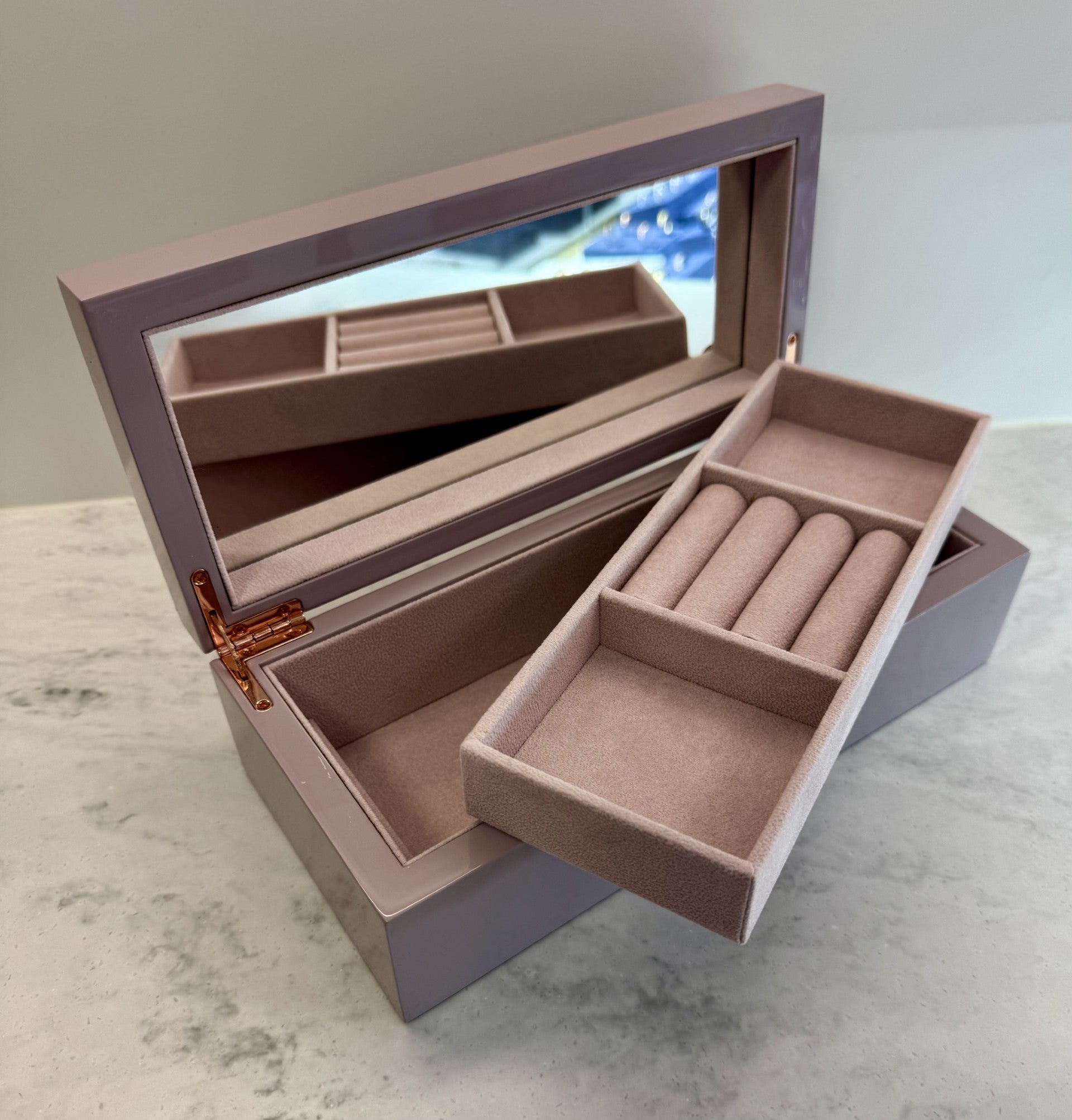 LILAC – Jewel Box - 260 × 118 × 80 mm. Design No: WJ34LILAC