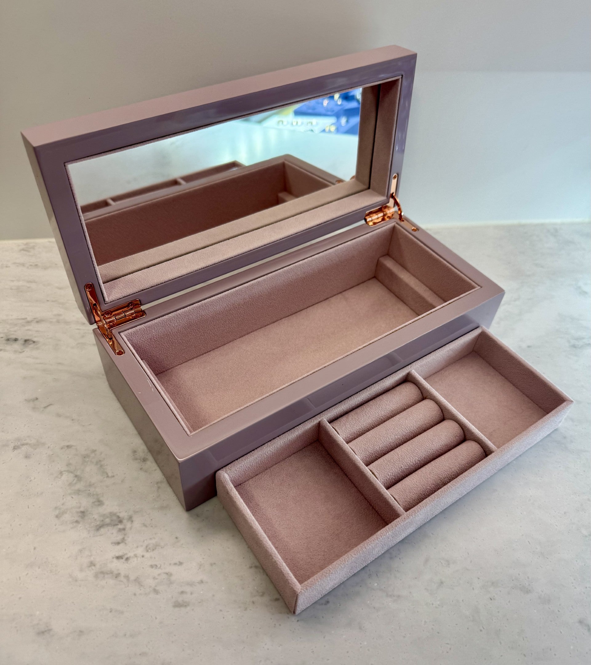 LILAC – Jewel Box - 260 × 118 × 80 mm. Design No: WJ34LILAC