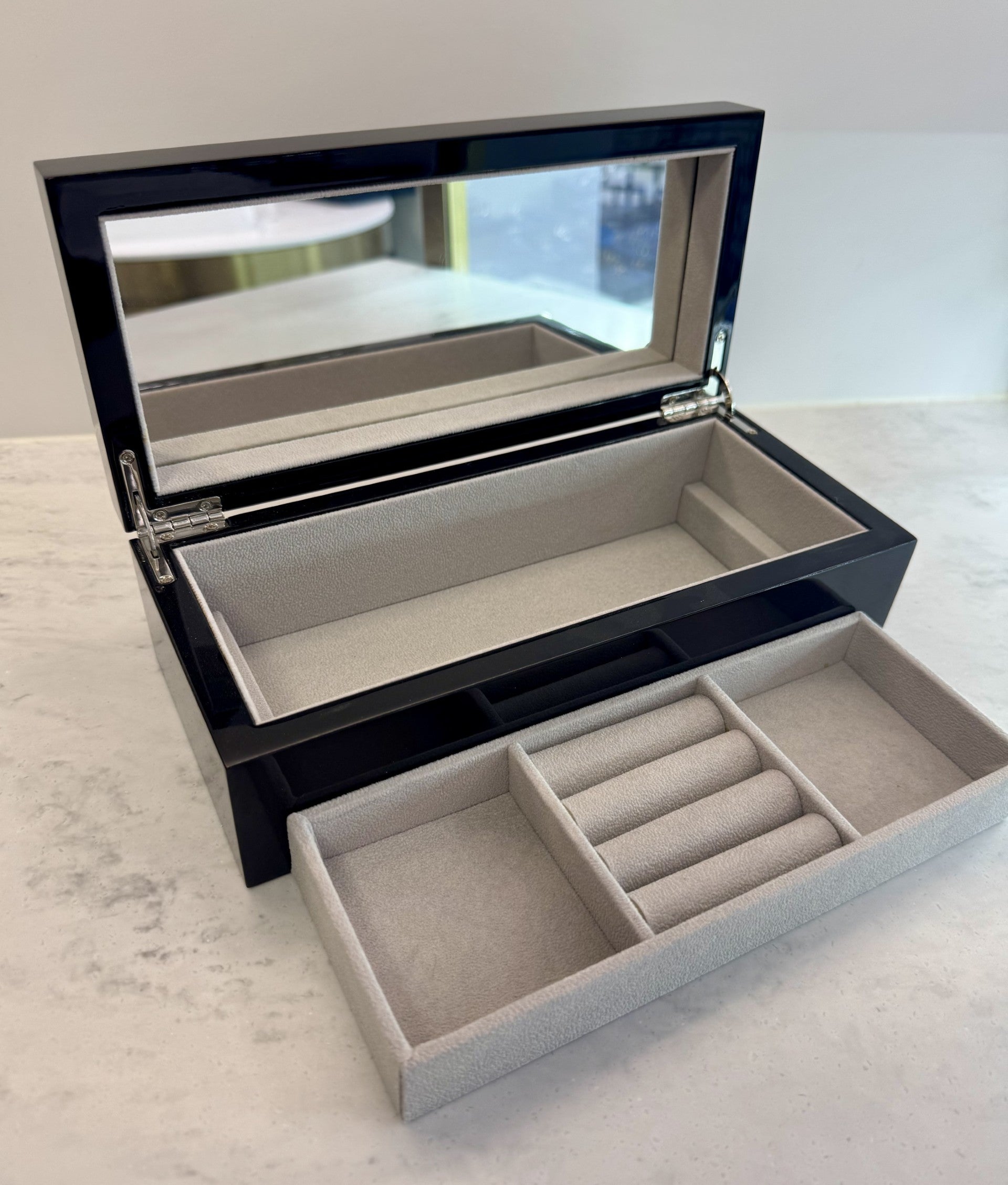 Jewel Box - Black (260 × 118 × 80 mm). Design No: WJ34BLACK