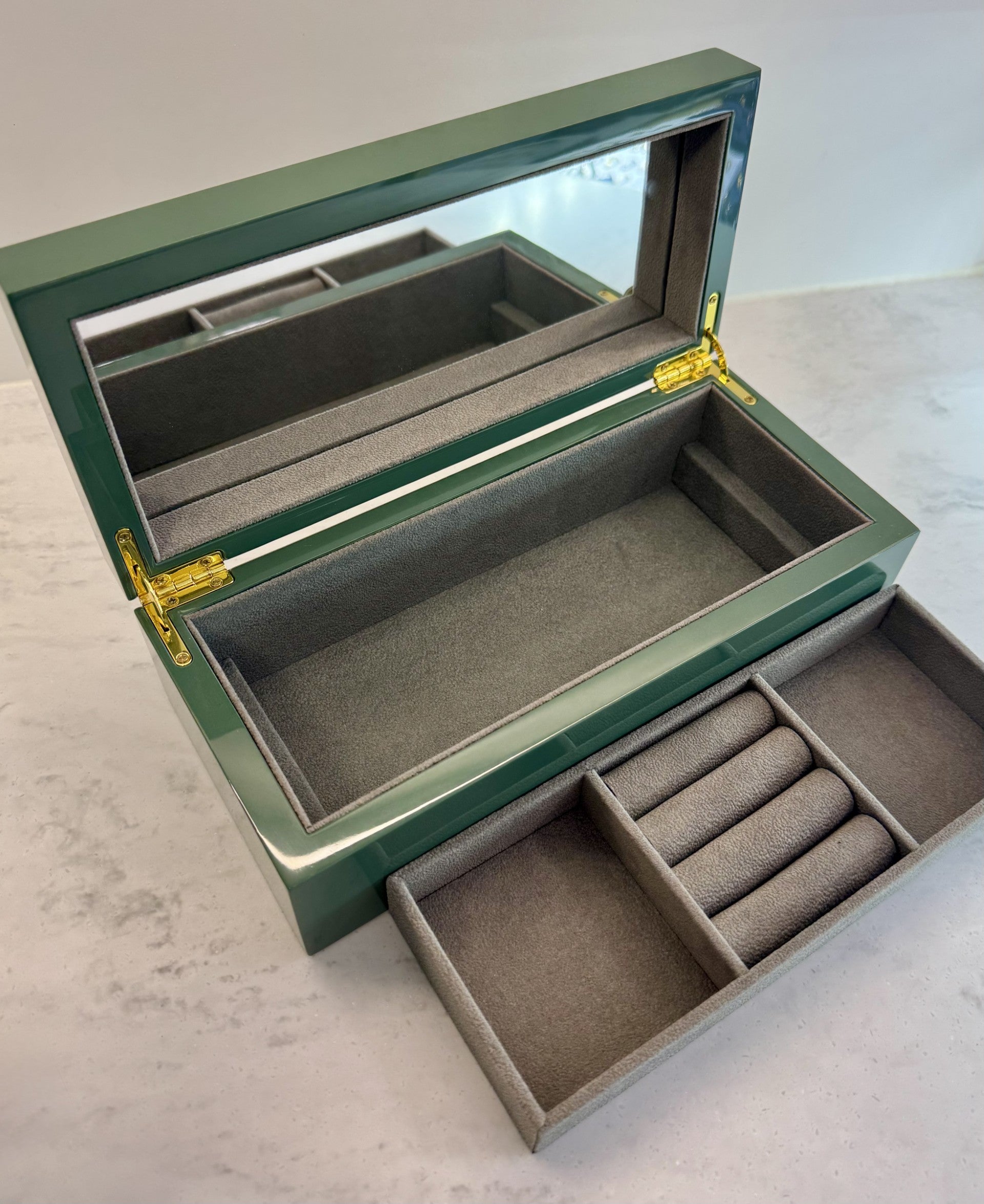 Jewel Box - Olive (260 × 118 × 80 mm). Design No: WJ34OLIVE